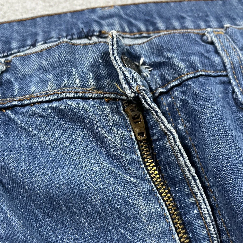 Levis good see